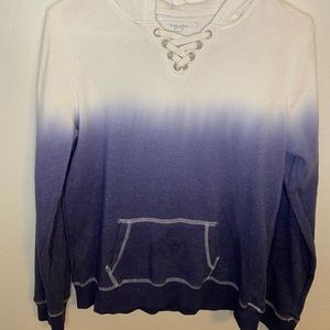 Blue and white ombré sweater.